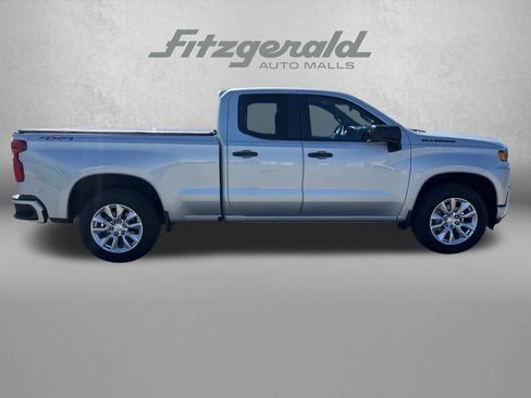 Used 2020 Chevrolet Silverado 1500 Custom w/ Custom Value Package image 6