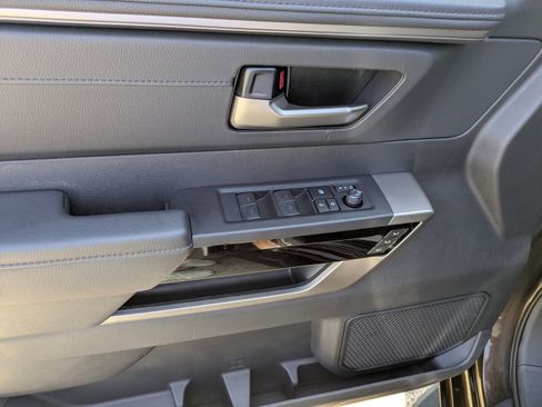 Used 2024 Toyota Tundra Limited image 14