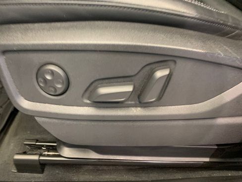 Used 2023 Audi Q5 2.0T Premium w/ Convenience Package AWD/4WD image 17