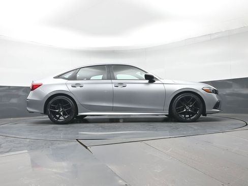 Used 2023 Honda Civic Sport image 30