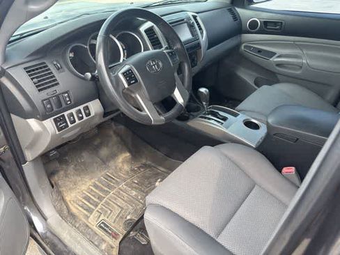 Used 2013 Toyota Tacoma 4x4 Double Cab w/ TRD Sport Pkg image 9