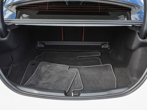 Used 2025 Mercedes-Benz C 300 Sedan image 26