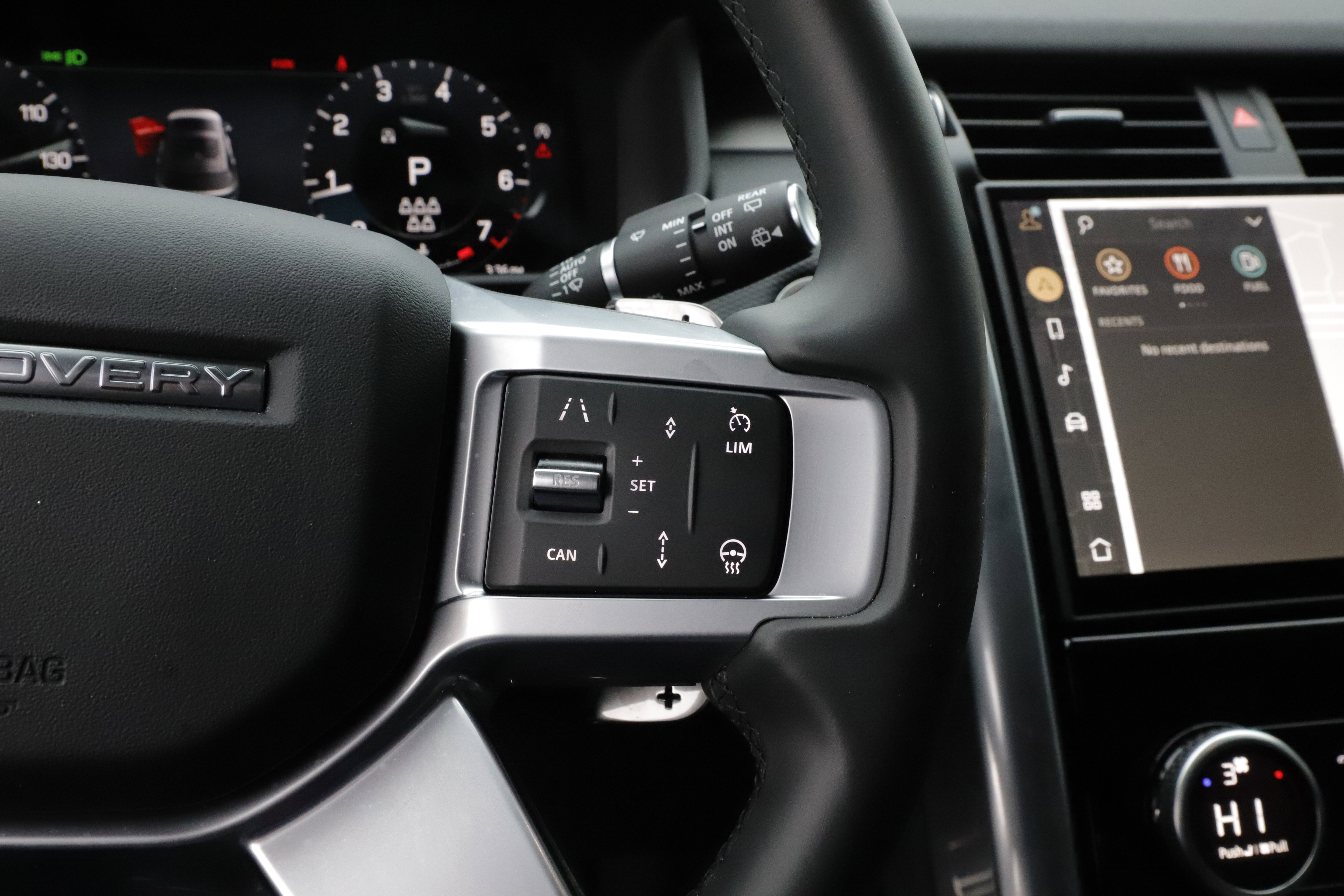 Certified 2025 Land Rover Discovery Dynamic SE AWD/4WD image 24