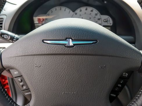 Used 2002 Ford Thunderbird image 12