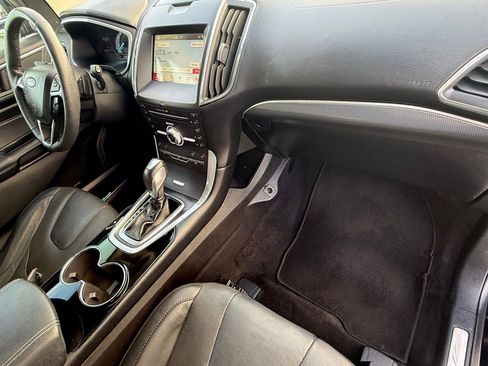 Used 2018 Ford Edge Titanium w/ Equipment Group 301A image 31