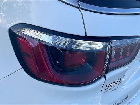 Used 2018 Jeep Compass Latitude w/ Popular Equipment Group AWD/4WD image 27