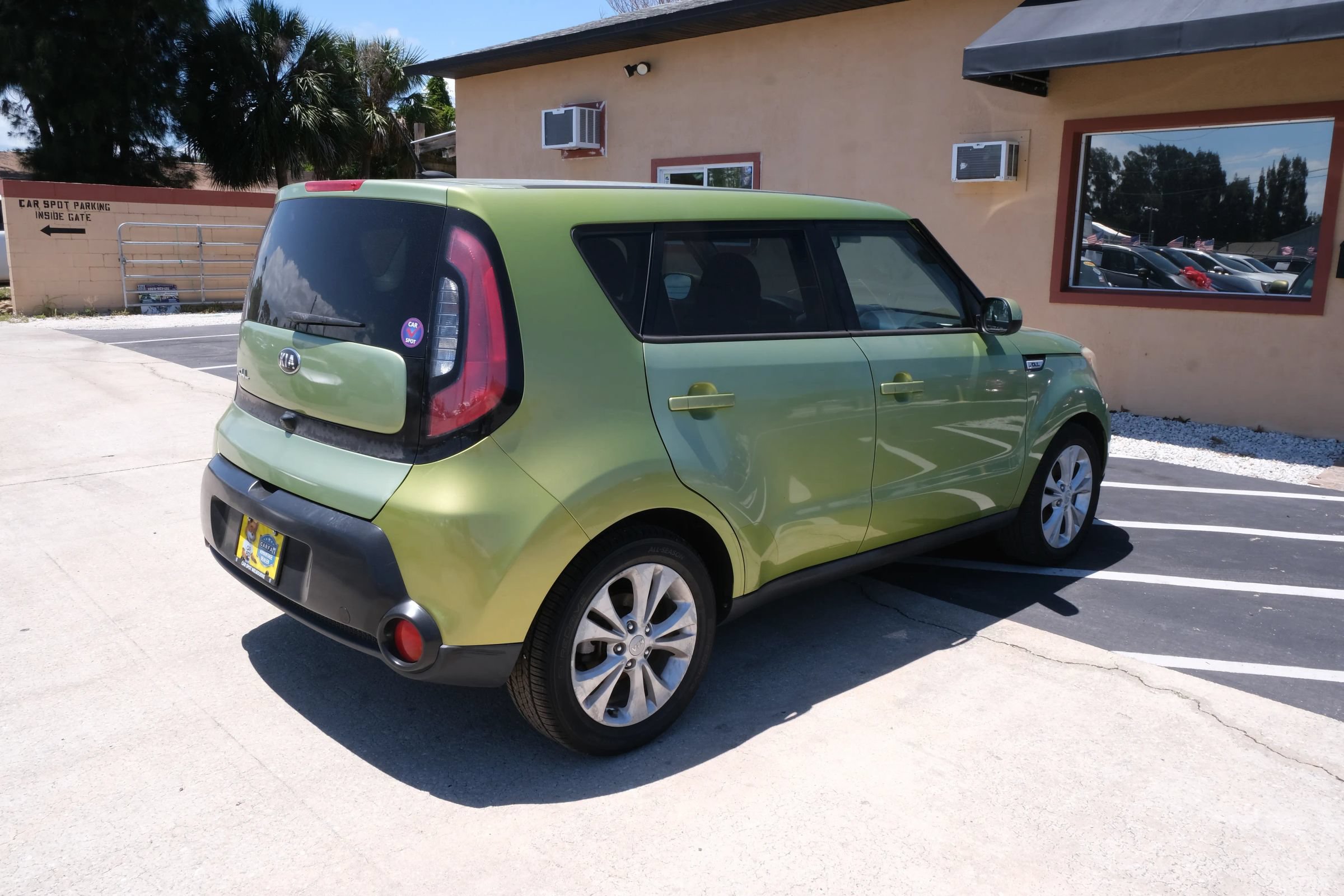Used 2016 Kia Soul + FWD image 5