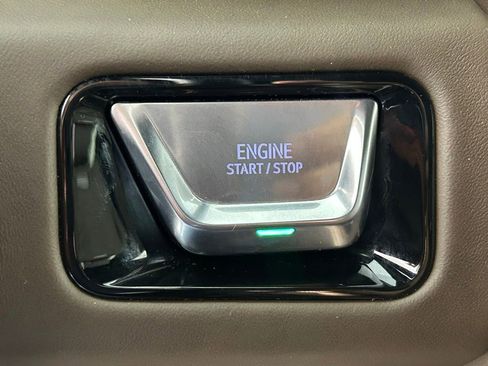 Used 2025 GMC Yukon XL Denali Ultimate w/ LPO, Floor Liner Package AWD/4WD image 28