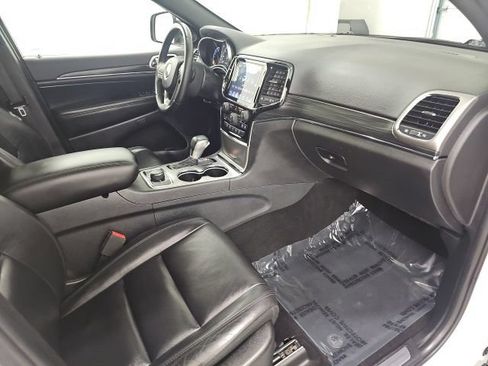 Used 2019 Jeep Grand Cherokee Limited AWD/4WD image 36