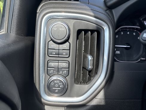 Used 2022 GMC Sierra 1500 SLT w/ SLT Premium Plus Package AWD/4WD image 13