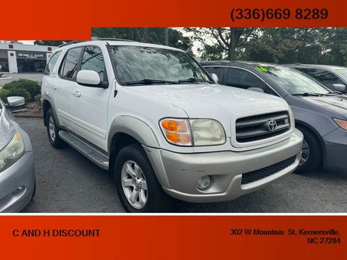 Used 2004 Toyota Sequoia SR5 AWD/4WD image 1