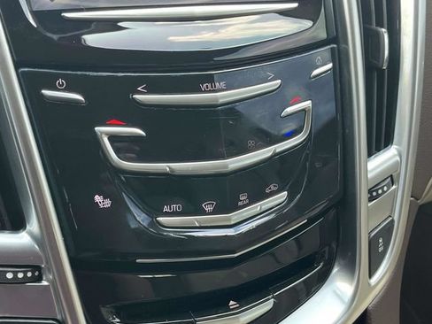 Used 2013 Cadillac SRX Luxury FWD image 30