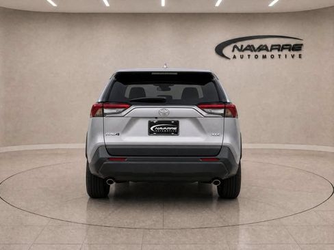 Used 2022 Toyota RAV4 XLE Premium FWD image 7