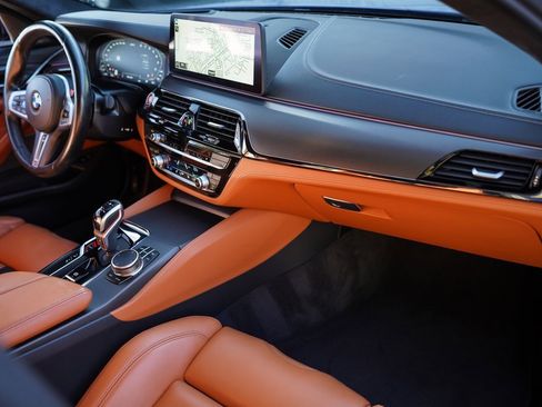 Used 2023 BMW M5 image 21