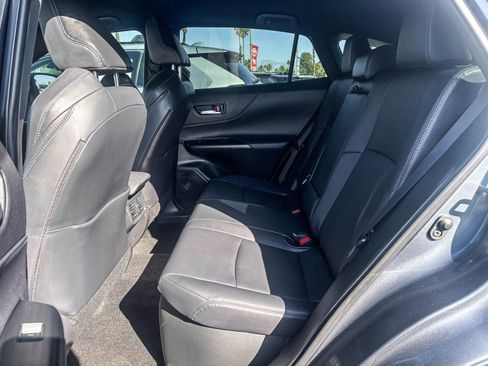 Certified 2023 Toyota Venza XLE image 21