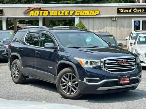 Used 2017 GMC Acadia SLT AWD/4WD image 1