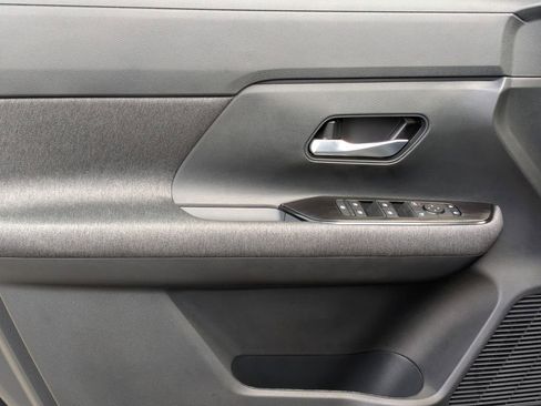 New 2026 Nissan Kicks SV image 11