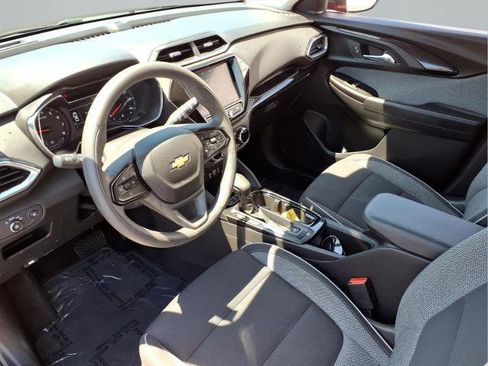 Used 2021 Chevrolet TrailBlazer LT w/ Convenience Package FWD image 20