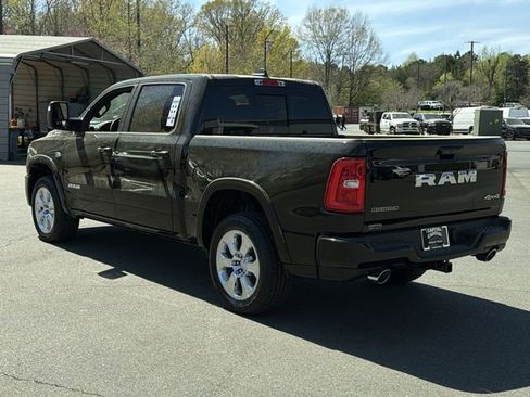New 2026 RAM 1500 Big Horn AWD/4WD image 11