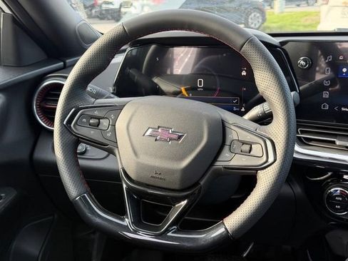 New 2026 Chevrolet Trax RS w/ Sunroof Package FWD image 8