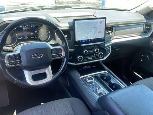 Used 2024 Ford Expedition XLT AWD/4WD image 14