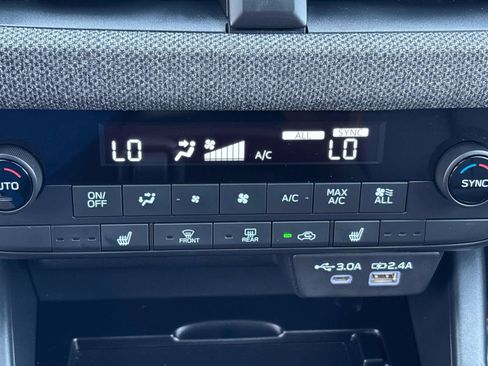 Used 2026 Subaru Outback Limited AWD/4WD image 24