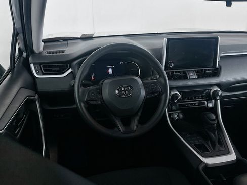 Used 2024 Toyota RAV4 LE image 17