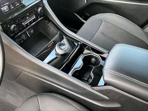 Used 2022 Jeep Grand Cherokee L Laredo w/ Luxury Tech Group I AWD/4WD image 18