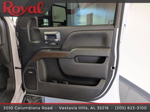 Used 2018 GMC Sierra 2500 Denali w/ Duramax Plus Package image 7