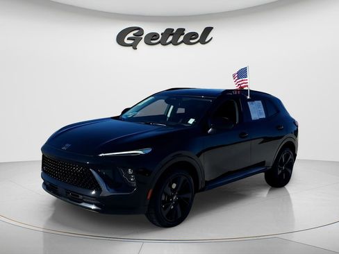 Used 2025 Buick Envision Sport Touring image 1