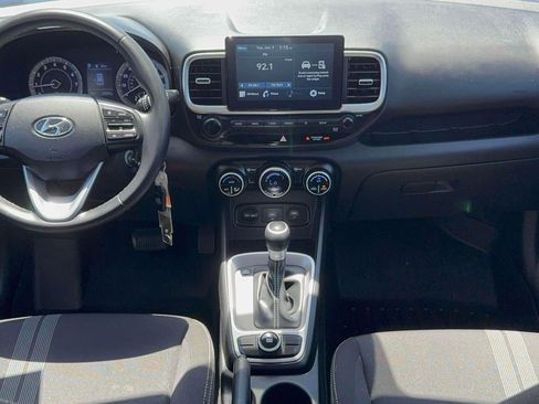 Used 2021 Hyundai Venue SEL FWD image 31