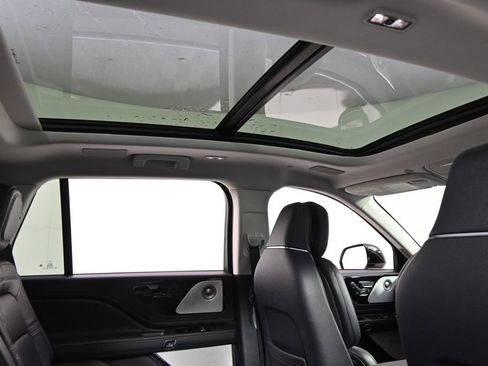 New 2026 Lincoln Aviator Reserve AWD/4WD image 17