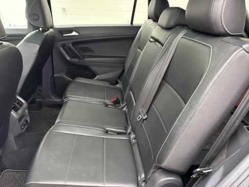 Used 2021 Volkswagen Tiguan SE R-Line image 14