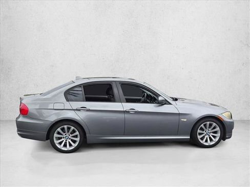 Used 2011 BMW 328i Sedan RWD image 4