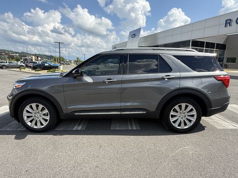 Used 2022 Ford Explorer Limited w/ Limited Technology Package AWD/4WD image 8