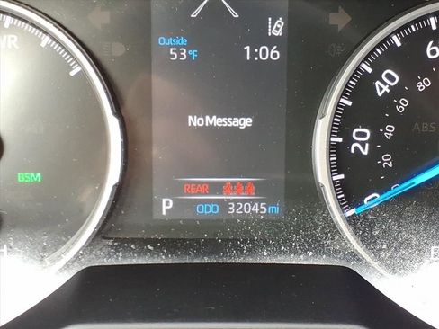 Used 2021 Toyota RAV4 XLE image 15