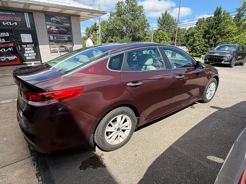 Used 2016 Kia Optima LX FWD image 1