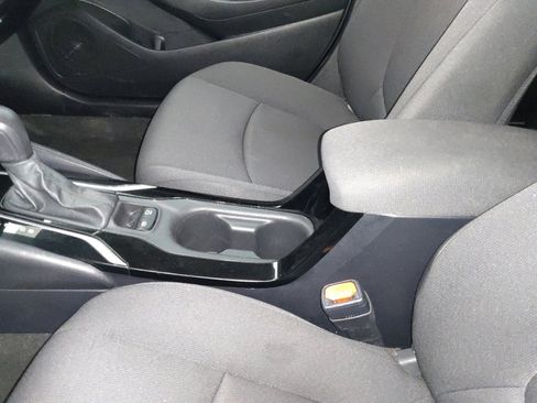 Used 2022 Toyota Corolla LE FWD image 26