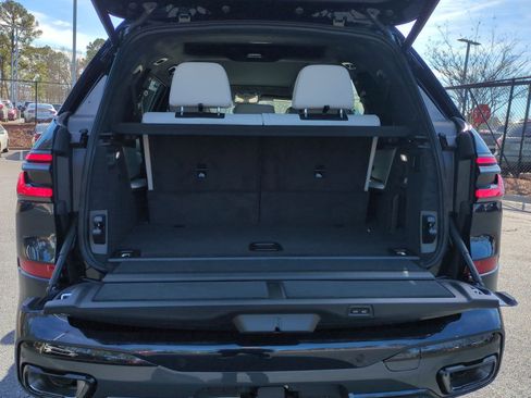 New 2026 BMW X7 xDrive40i w/ M Sport Package AWD/4WD image 33