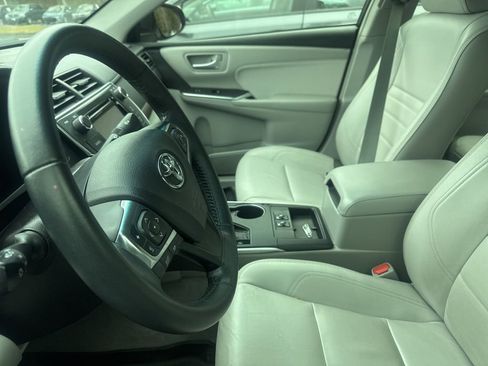 Used 2017 Toyota Camry XLE image 4