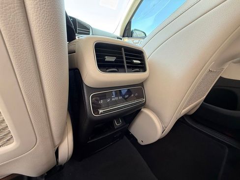Used 2023 Mercedes-Benz GLE 450 4MATIC image 18