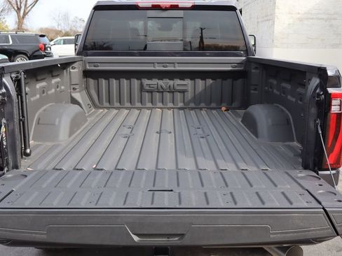 New 2025 GMC Sierra 3500 Denali Ultimate image 8