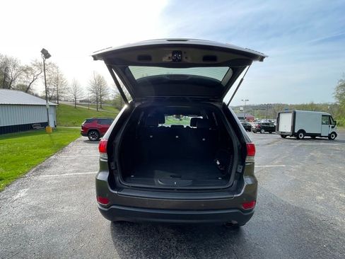Used 2021 Jeep Grand Cherokee Laredo X image 17
