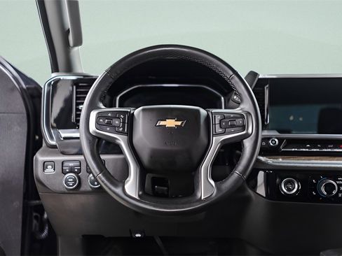 Used 2023 Chevrolet Silverado 1500 LT image 10