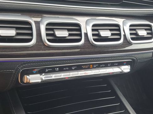 Used 2020 Mercedes-Benz GLS 450 4MATIC image 30