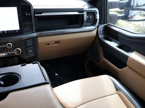Certified 2025 Ford F250 Lariat w/ Black Appearance Package AWD/4WD image 13