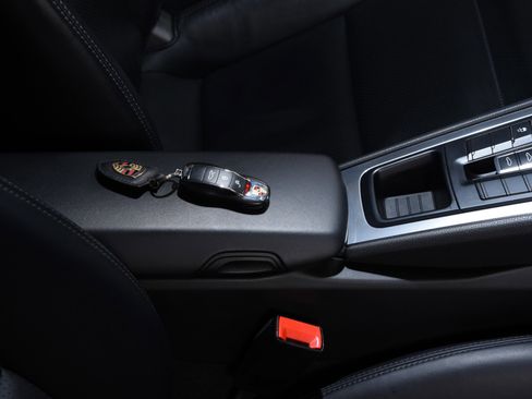 Used 2013 Porsche 911 Carrera 4S AWD/4WD image 27