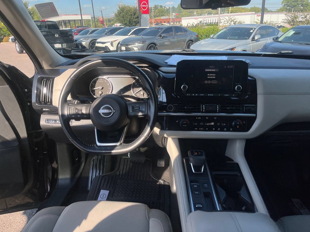 Used 2024 Nissan Pathfinder SV FWD image 31