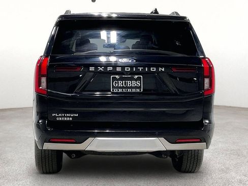 Used 2025 Ford Expedition Platinum AWD/4WD image 5