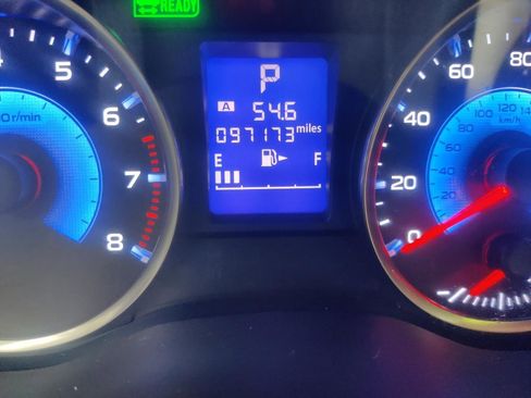 Used 2014 Subaru Crosstrek Touring AWD/4WD image 10